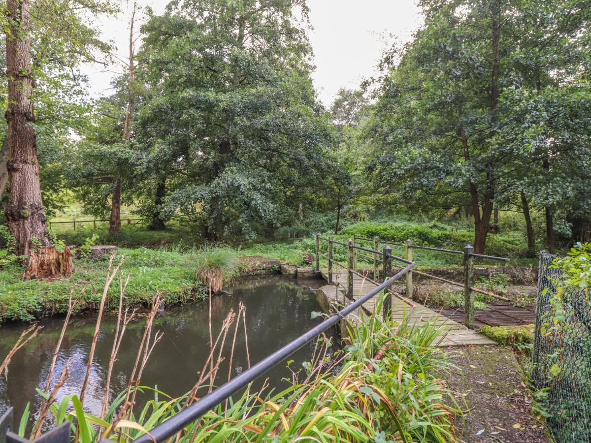Weir Cottage Maidstone Eksteriør bilde